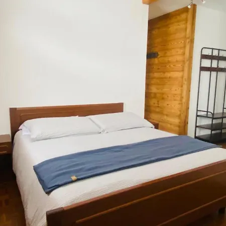 Holiday home Maison Le Cre 2